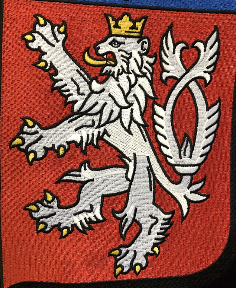 Eine Stickerei vom Böhmischen Löwen - eine durch einen Automaten gefertigte Konkurrenzstickerei 