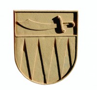 Geschnitztes Wappen der Gemeinde Příkazy