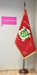 Bestickte feierliche Feuerwehrfahne des Freiwilligen Feuerwehrvereins Lovcice