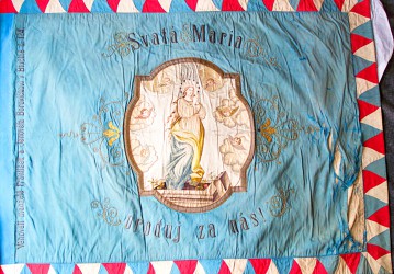 Originalfahne des Freiwilligen Feuerwehrvereins Blučina aus dem Jahr 1906