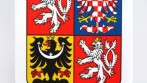 Stolní vlaječka v podobě velkého státního znaku ČR, stojánek